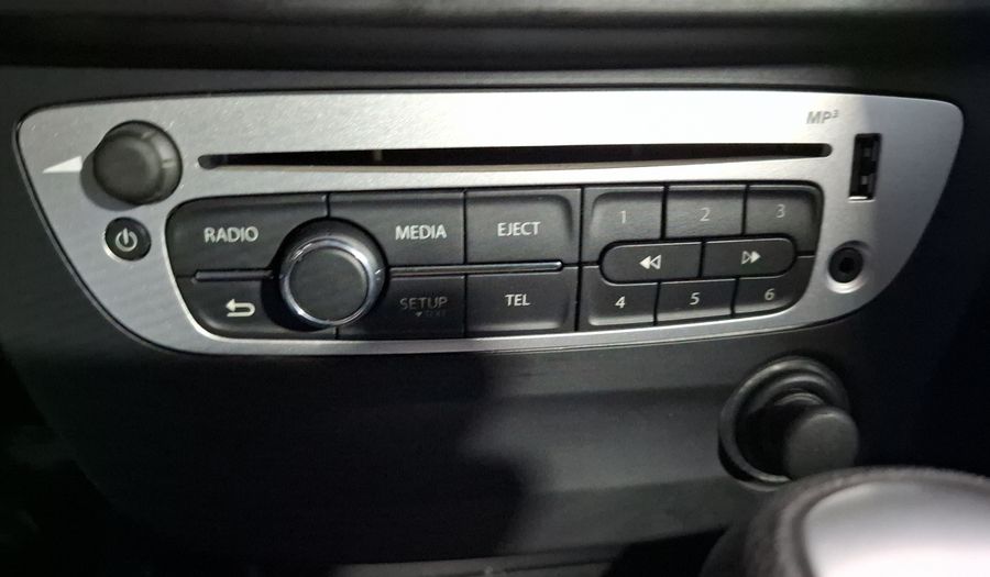 Renault Fluence 2.0 EXPRESSION AT Sedan 2015