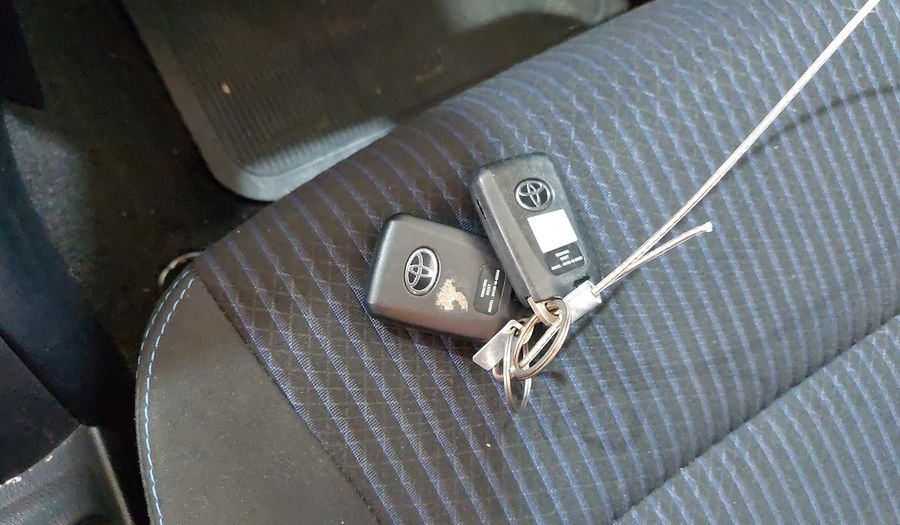 Toyota Yaris 1.5 XL PLUS CONNECT CVT Hatchback 2021