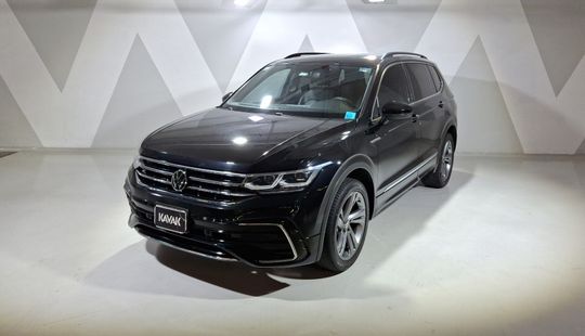 Volkswagen • Tiguan