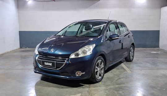 Peugeot • 208