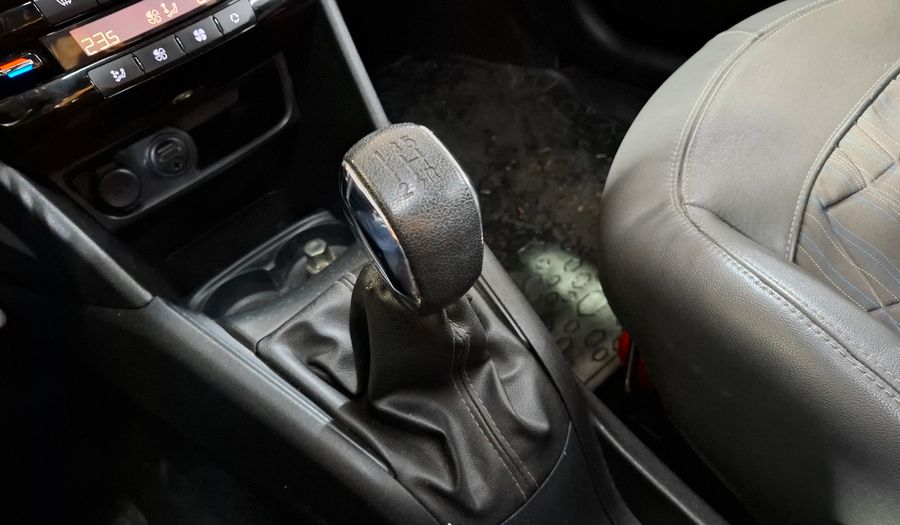Peugeot 208 1.6 FELINE PACK CUIR Hatchback 2014