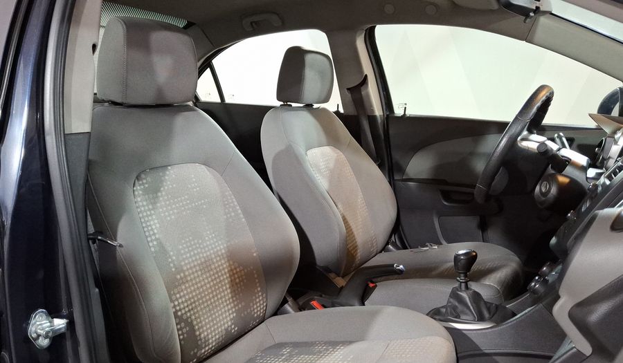Chevrolet Sonic 1.6 MT A LS Sedan 2015