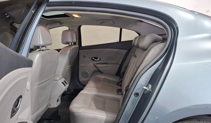 Renault Fluence 2.0 PRIVILEGE Sedan 2014