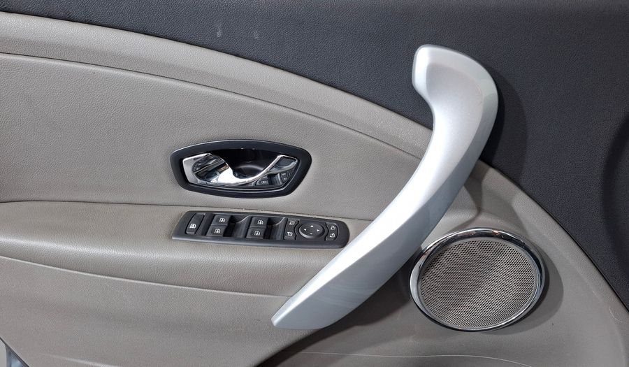 Renault Fluence 2.0 PRIVILEGE Sedan 2014