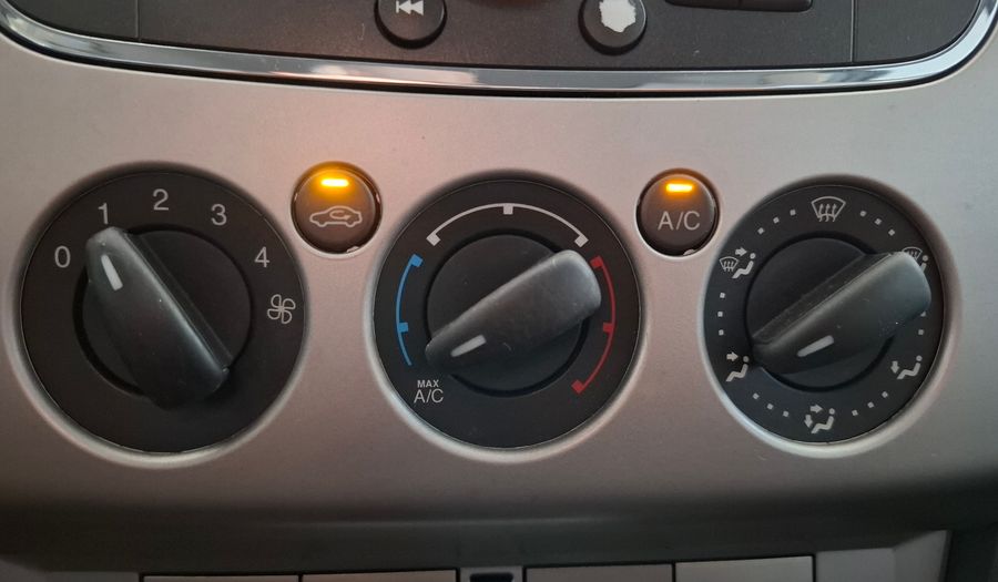 Ford Focus Ii 1.6 TREND Sedan 2013