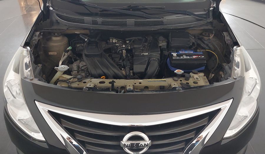 Nissan Versa 1.0 CONFORTO Sedan 2017