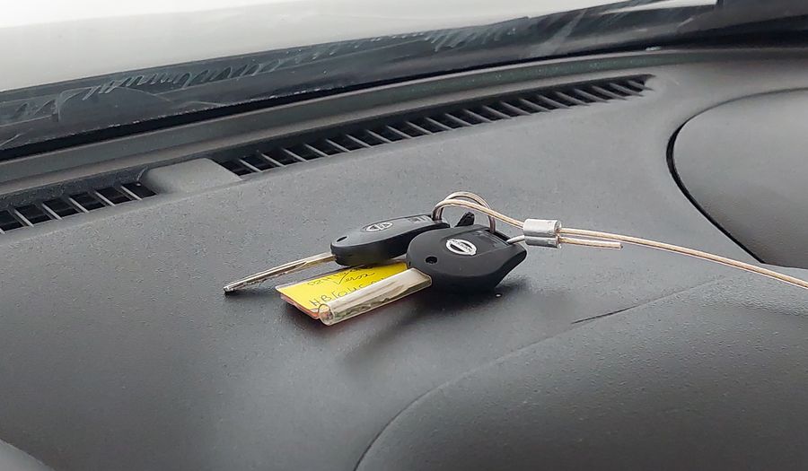 Nissan Versa 1.0 CONFORTO Sedan 2017