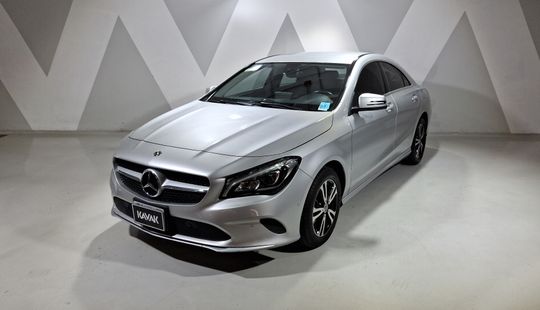 Mercedes Benz • Clase CLA