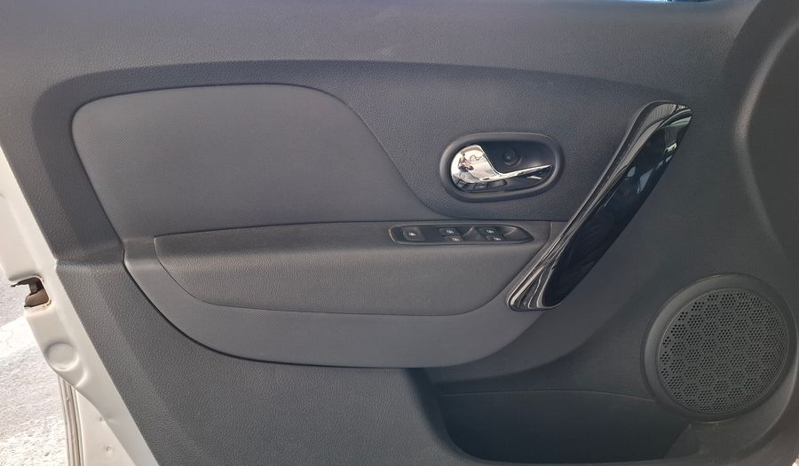 Renault Sandero Stepway 1.6 INTENS Hatchback 2021
