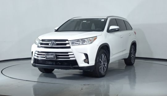 Toyota • Highlander