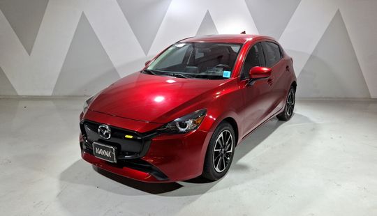 Mazda • Mazda 2