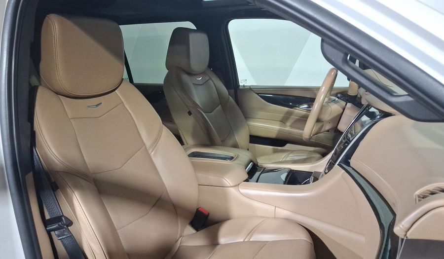Cadillac Escalade 6.2 ESV SUV P PLATINUM AUTO 4WD Suv 2019