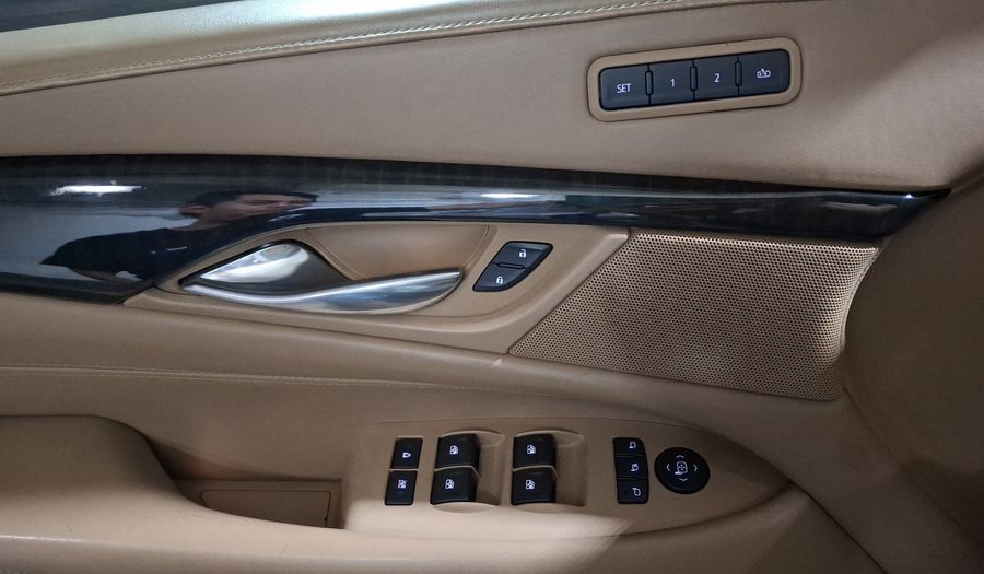 Cadillac Escalade 6.2 ESV SUV P PLATINUM AUTO 4WD Suv 2019