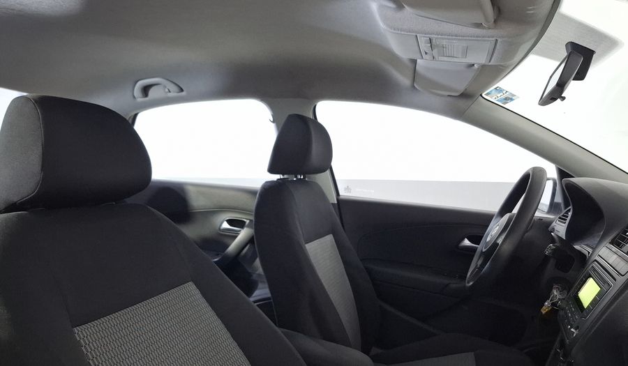 Volkswagen Vento 1.6 ACTIVE TIPTRONIC Sedan 2014