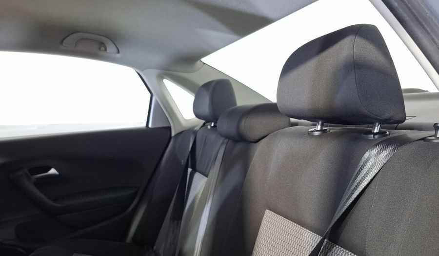 Volkswagen Vento 1.6 ACTIVE TIPTRONIC Sedan 2014
