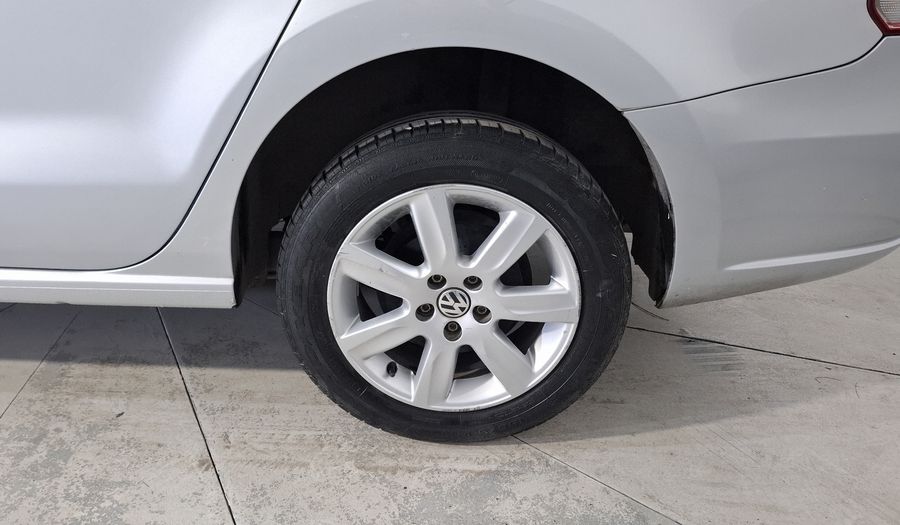 Volkswagen Vento 1.6 ACTIVE TIPTRONIC Sedan 2014