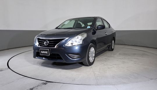 Nissan • Versa