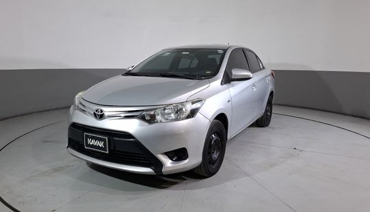 Toyota • Yaris
