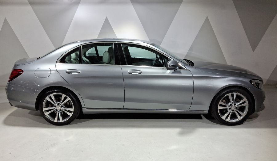 Mercedes Benz Clase C 2.0 200 CGI SPORT AT Sedan 2016