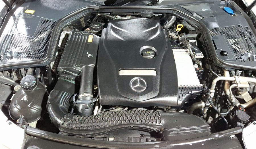 Mercedes Benz Clase C 2.0 200 CGI SPORT AT Sedan 2016