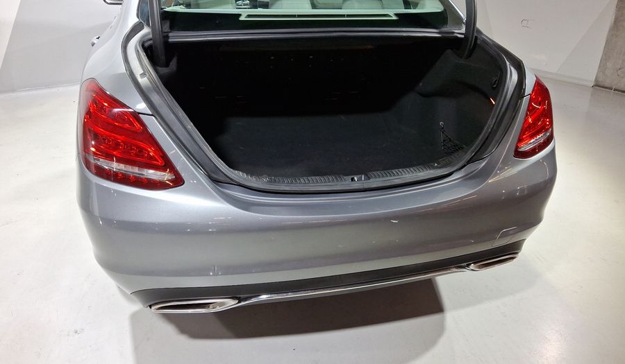 Mercedes Benz Clase C 2.0 200 CGI SPORT AT Sedan 2016
