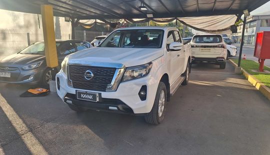 Nissan • Navara