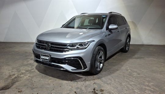 Volkswagen • Tiguan