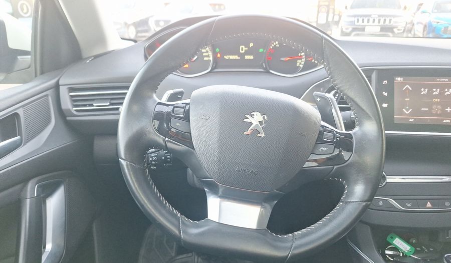 Peugeot 308 1.5 BLUEHDI AUTO 130 HP FELINE Hatchback 2019