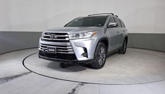 Toyota • Highlander