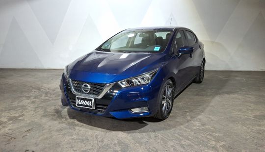 Nissan • Versa
