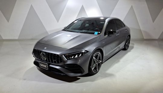 Mercedes Benz • Clase A