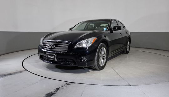 Infiniti • M