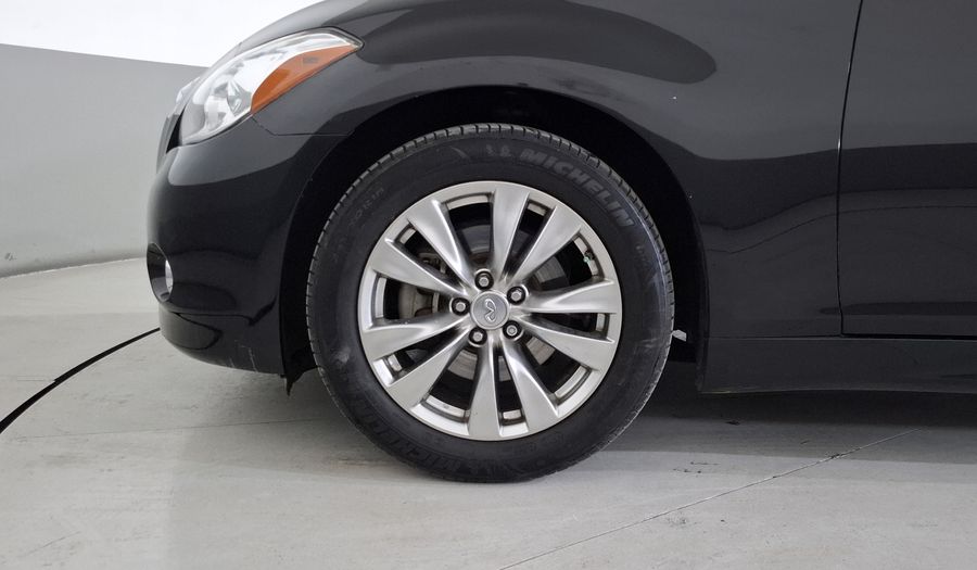 Infiniti M 3.7 PREMIUM AT Sedan 2013