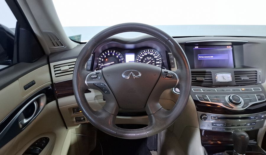 Infiniti M 3.7 PREMIUM AT Sedan 2013