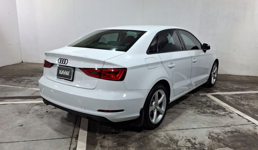 Audi A3 1.8 TFSI AMBIENTE S TRONIC Sedan 2016
