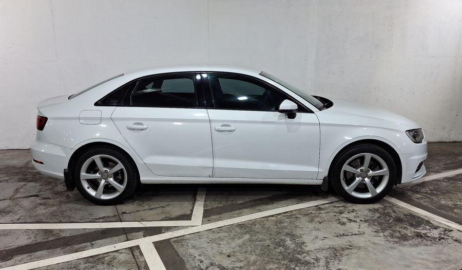 Audi A3 1.8 TFSI AMBIENTE S TRONIC Sedan 2016