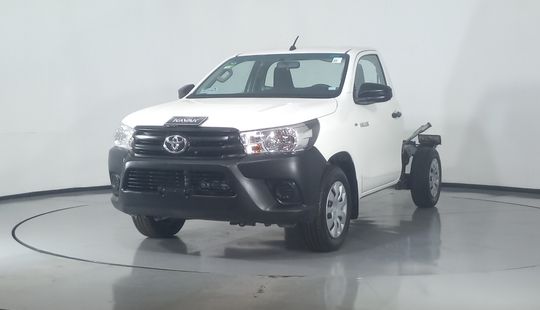 Toyota • Hilux