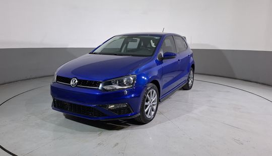Volkswagen • Polo