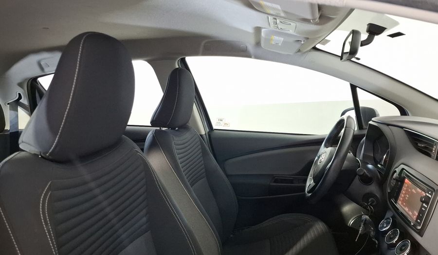Toyota Yaris 1.5 PREMIUM AT 5PTAS Hatchback 2015