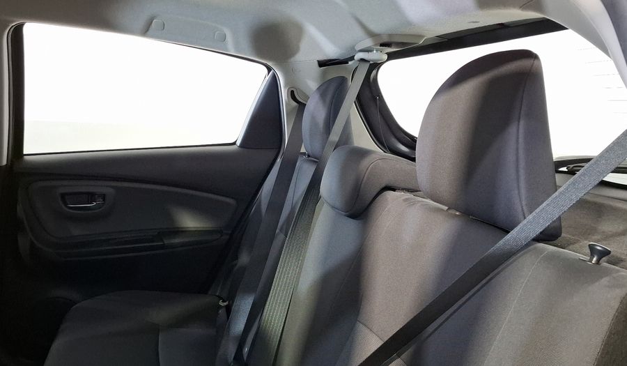 Toyota Yaris 1.5 PREMIUM AT 5PTAS Hatchback 2015