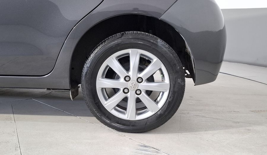 Toyota Yaris 1.5 PREMIUM AT 5PTAS Hatchback 2015