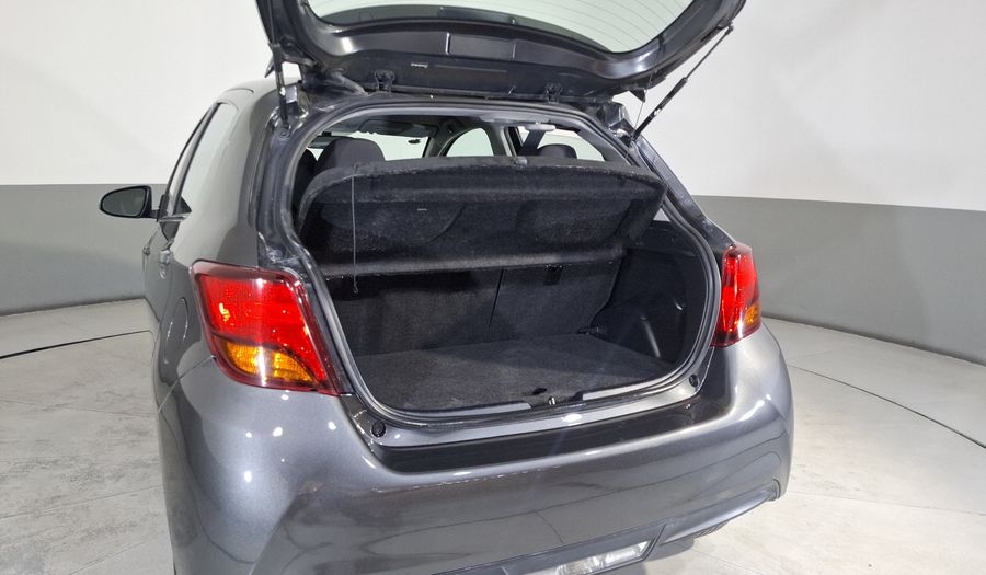 Toyota Yaris 1.5 PREMIUM AT 5PTAS Hatchback 2015