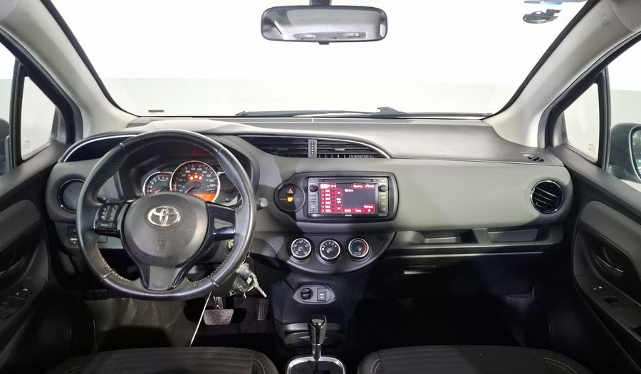 Toyota Yaris 1.5 PREMIUM AT 5PTAS Hatchback 2015