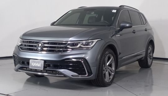 Volkswagen • Tiguan