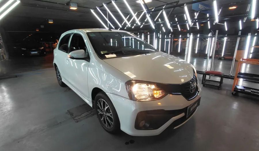 Toyota Etios 1.5 XLS Hatchback 2018