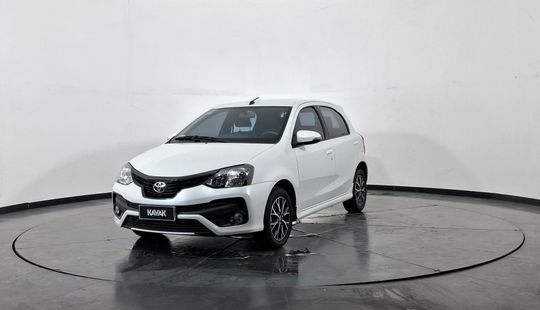Toyota • Etios