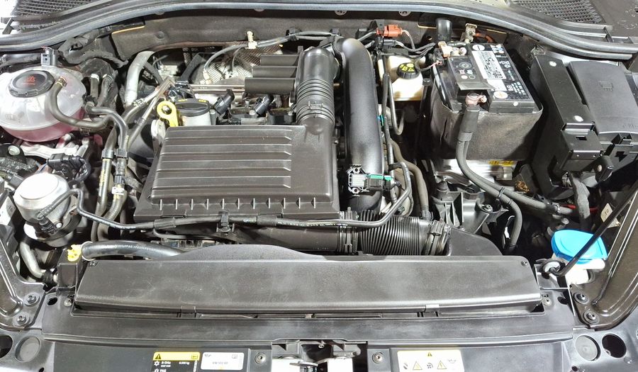 Volkswagen Jetta 1.4 TRENDLINE AUTO Sedan 2021