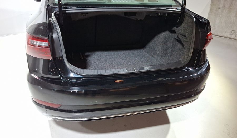 Volkswagen Jetta 1.4 TRENDLINE AUTO Sedan 2021