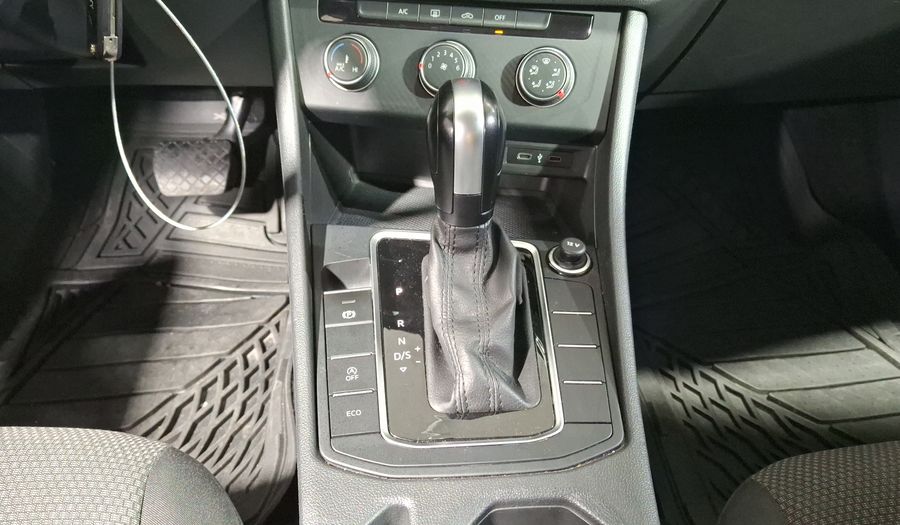 Volkswagen Jetta 1.4 TRENDLINE AUTO Sedan 2021