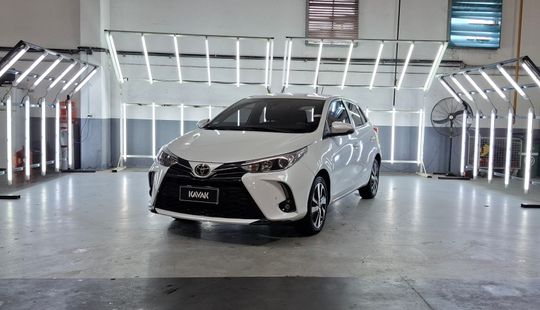 Toyota • Yaris